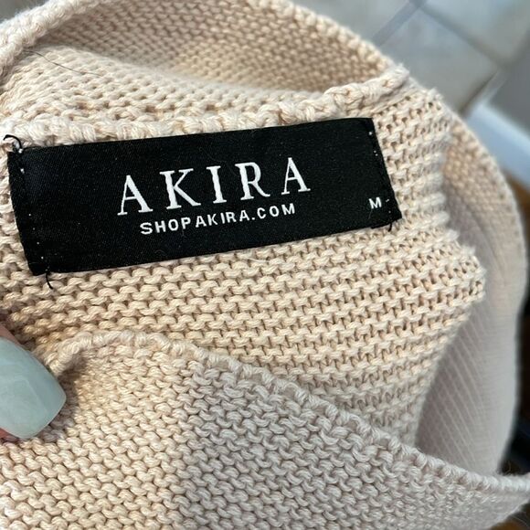 Akira CROPPED V NECK POLO SWEATER - Picture 7 of 8